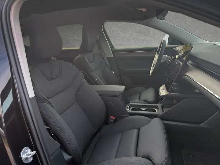 Volvo ES90