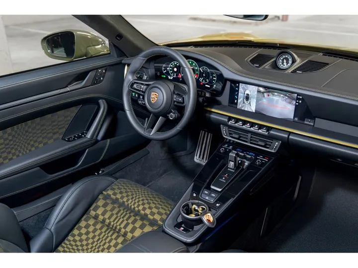 Porsche 992