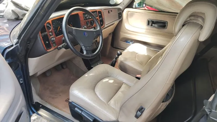Saab 900
