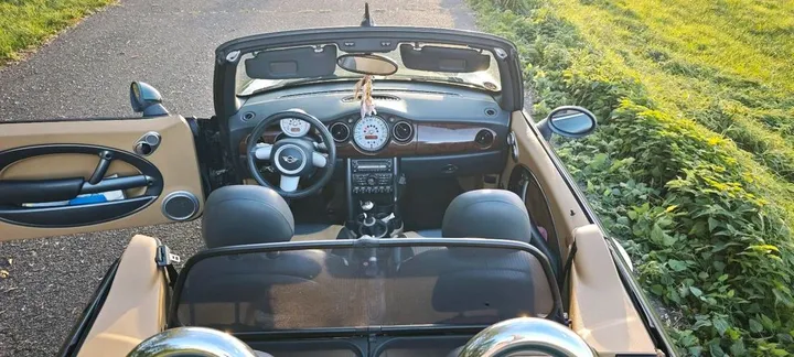 MINI Cooper Cabrio