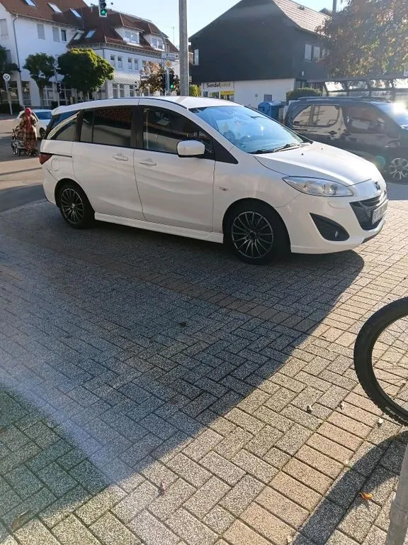 Mazda 5