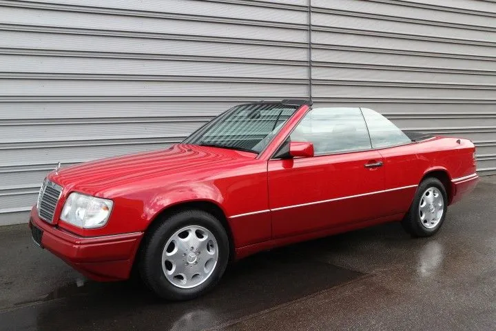 Mercedes-Benz E 200