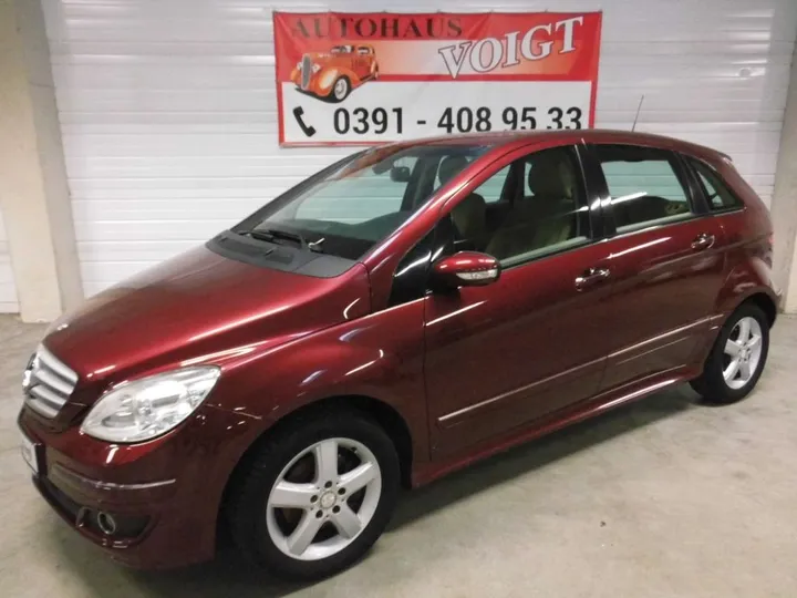 Mercedes-Benz B 200