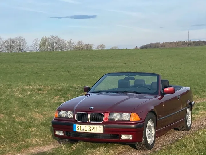 BMW 320