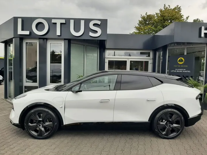 Lotus Eletre