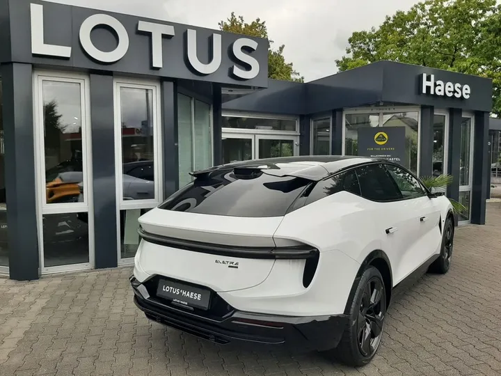 Lotus Eletre