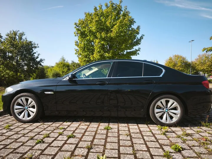 BMW 523