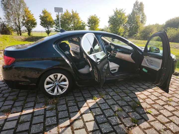 BMW 523