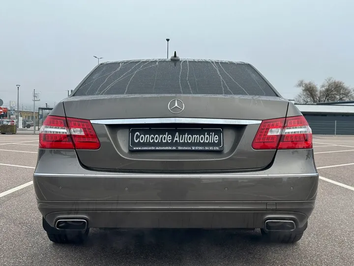 Mercedes-Benz E 250