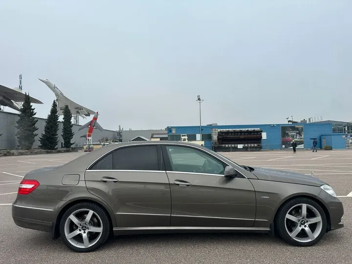 Mercedes-Benz E 250