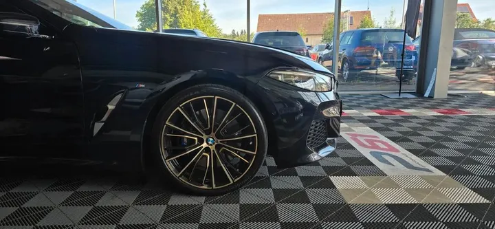 BMW 840