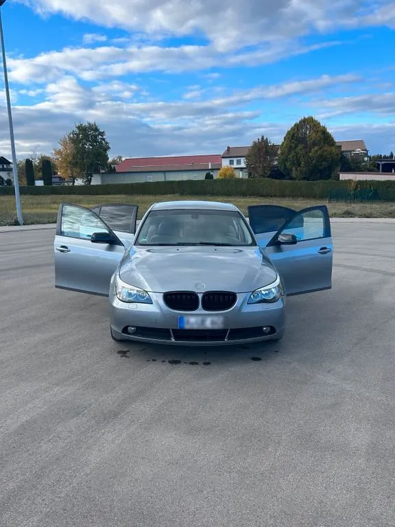 BMW 520
