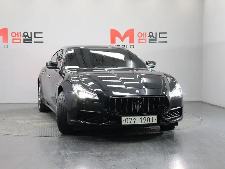 Maserati Quattroporte