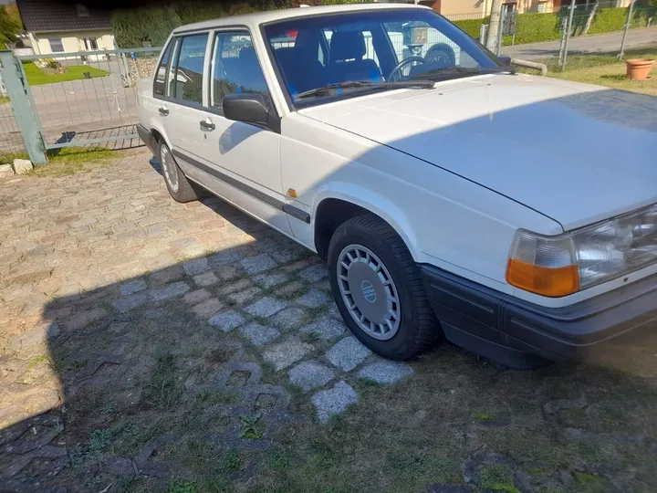 Volvo 944