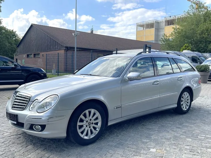 Mercedes-Benz E 320