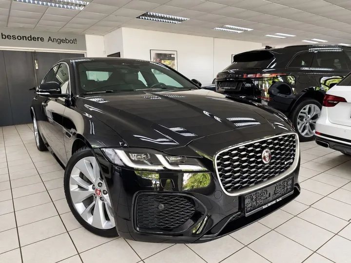 Jaguar XF