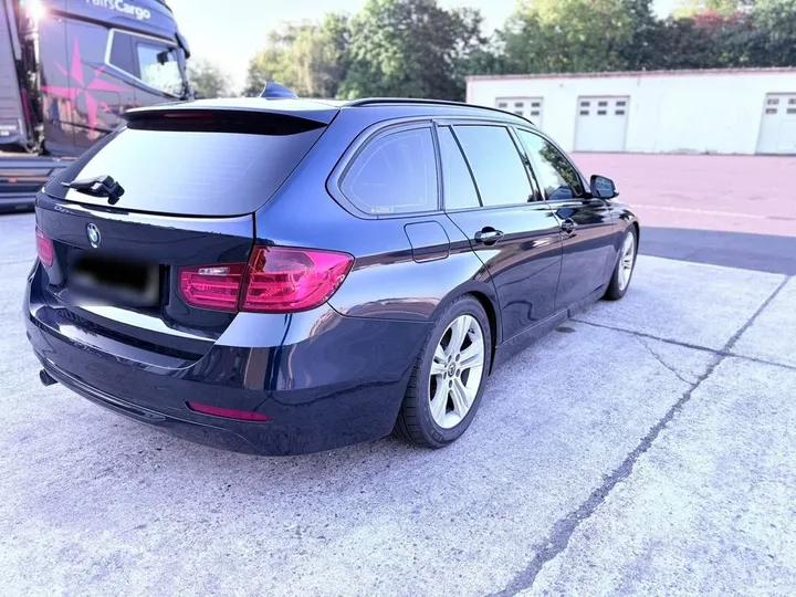 BMW 320