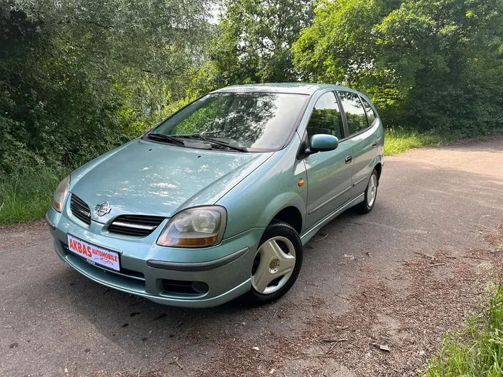 Nissan Almera