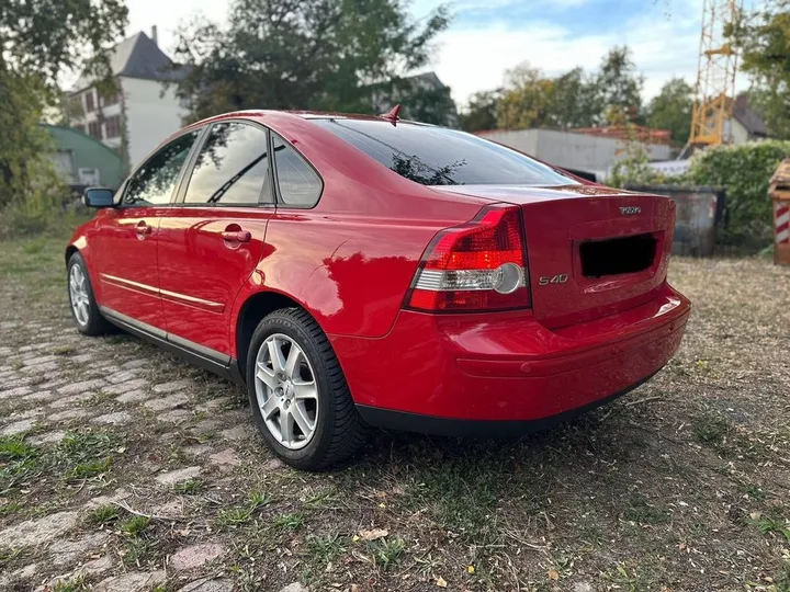 Volvo S40