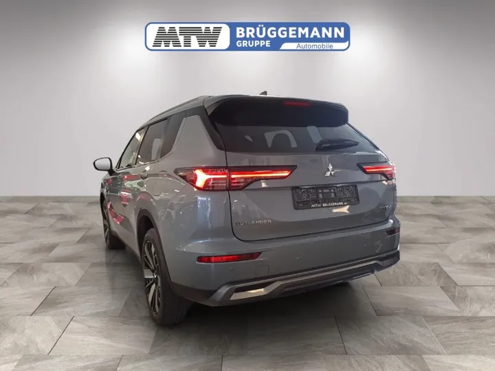 Mitsubishi Plug-in Hybrid Outlander