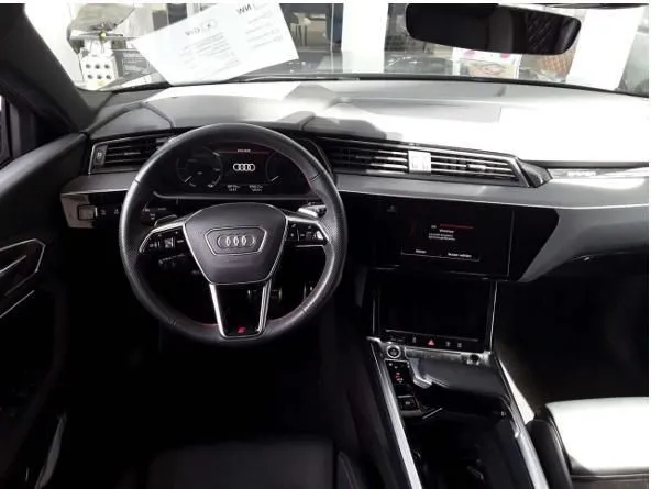 Audi Q8 e-tron