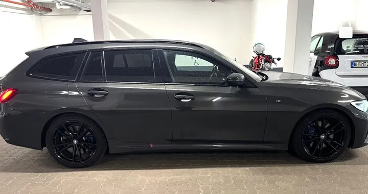 BMW 330