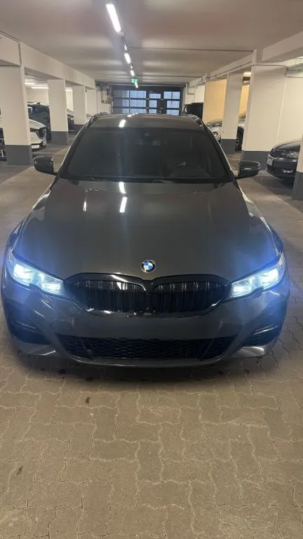 BMW 330