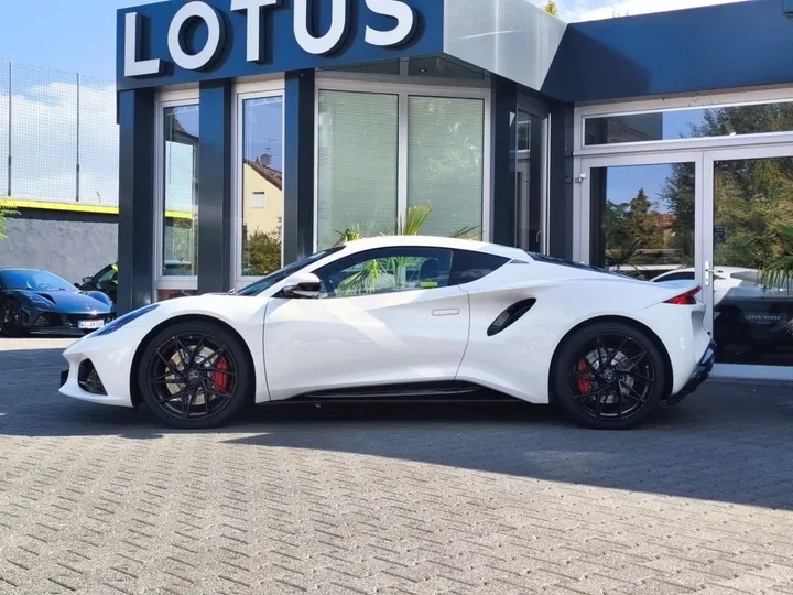 Lotus Emira