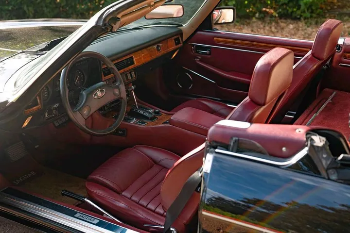 Jaguar XJSC
