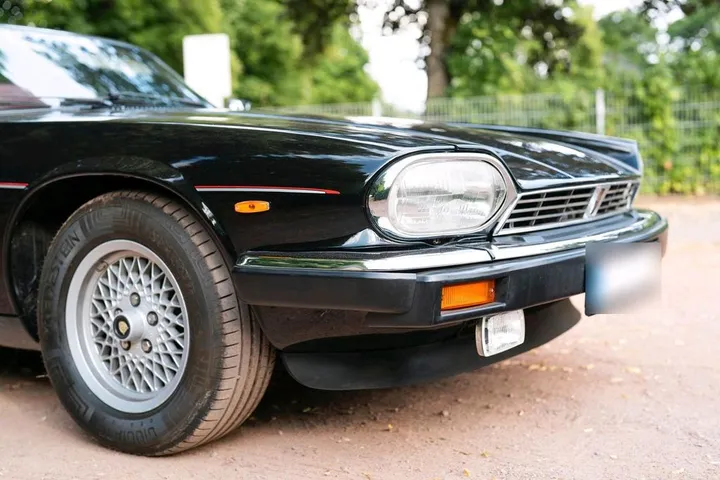 Jaguar XJSC
