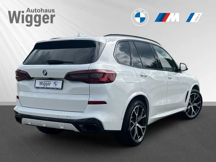 BMW X5 M50