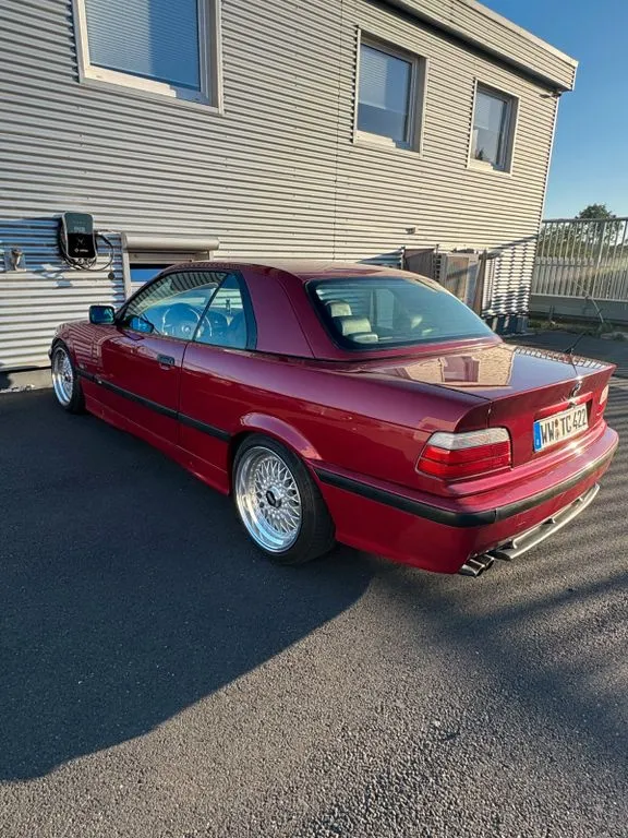 BMW 325