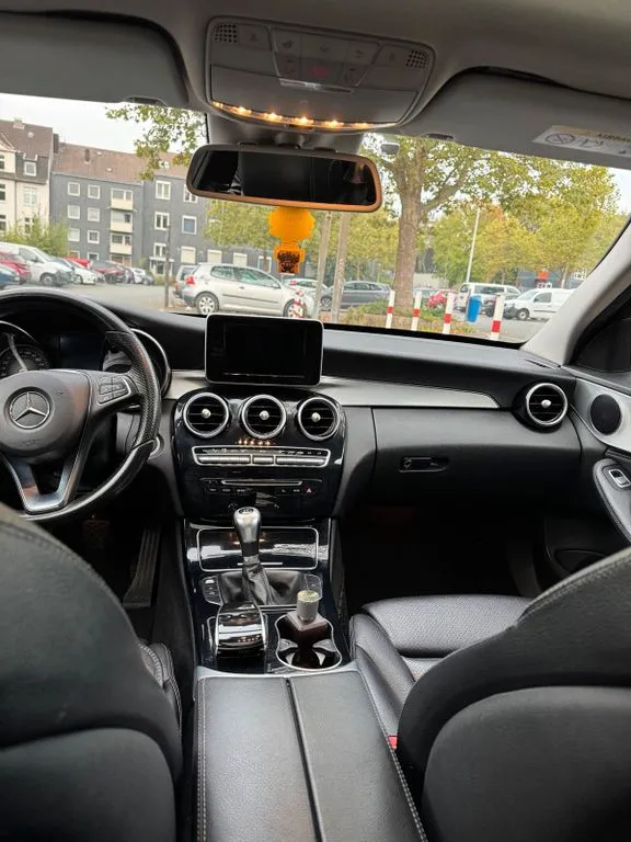 Mercedes-Benz C 220