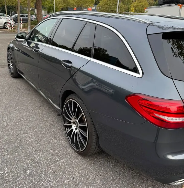 Mercedes-Benz C 220
