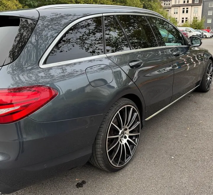 Mercedes-Benz C 220