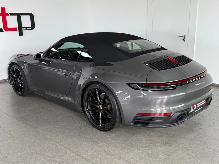 Porsche 992