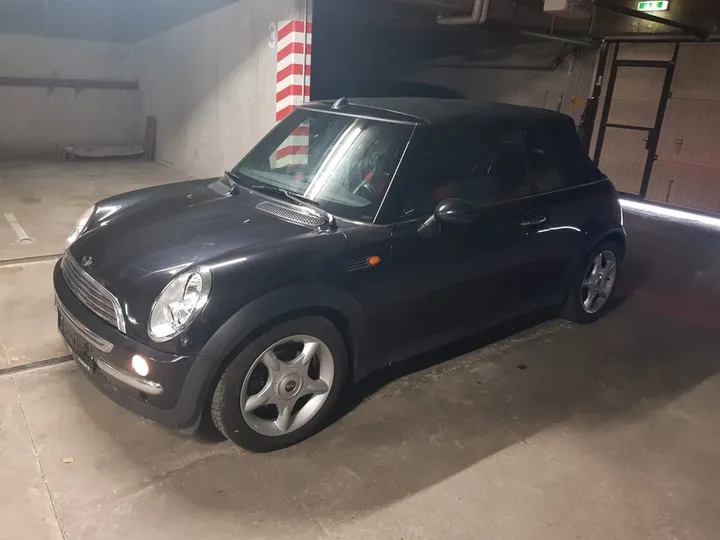 MINI Cooper Cabrio