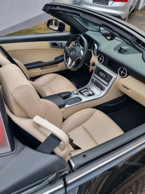 Mercedes-Benz SLK 250