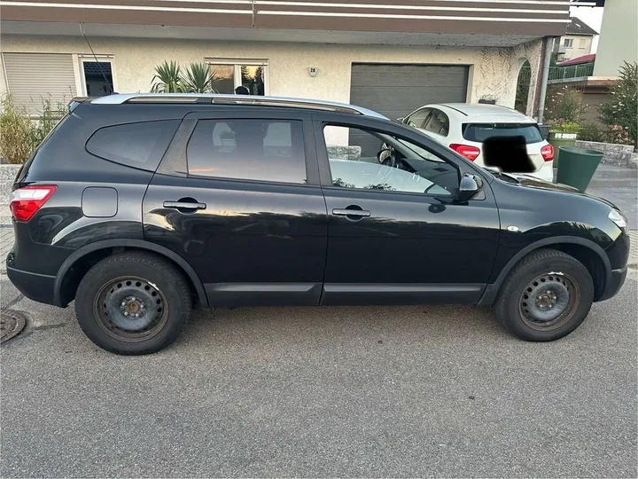 Nissan Qashqai+2