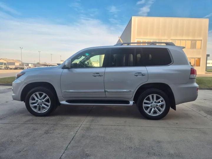 Lexus LX 570