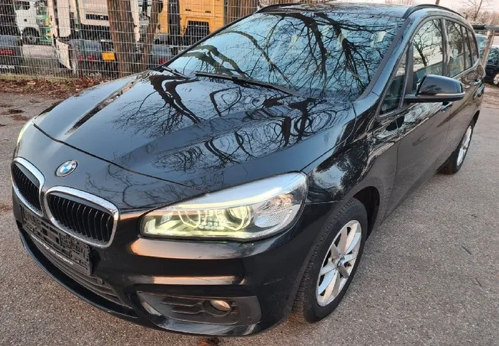 BMW 216