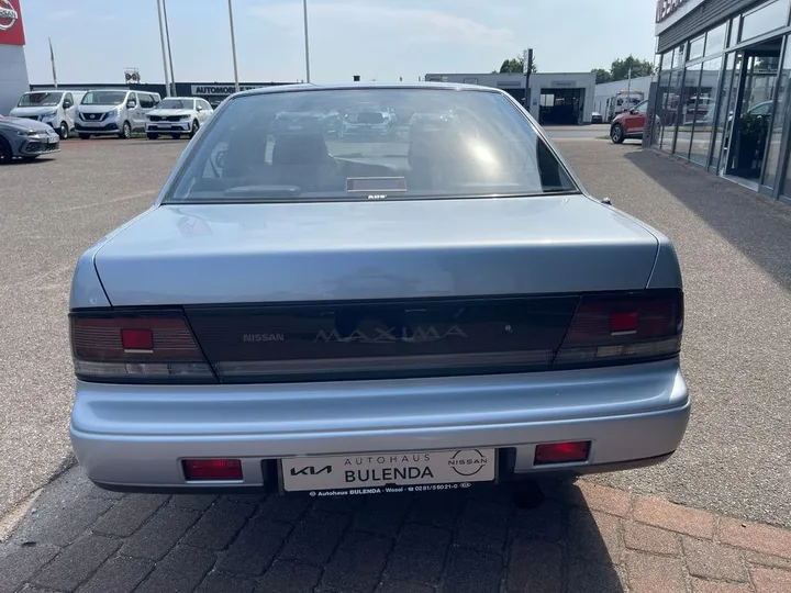 Nissan Maxima