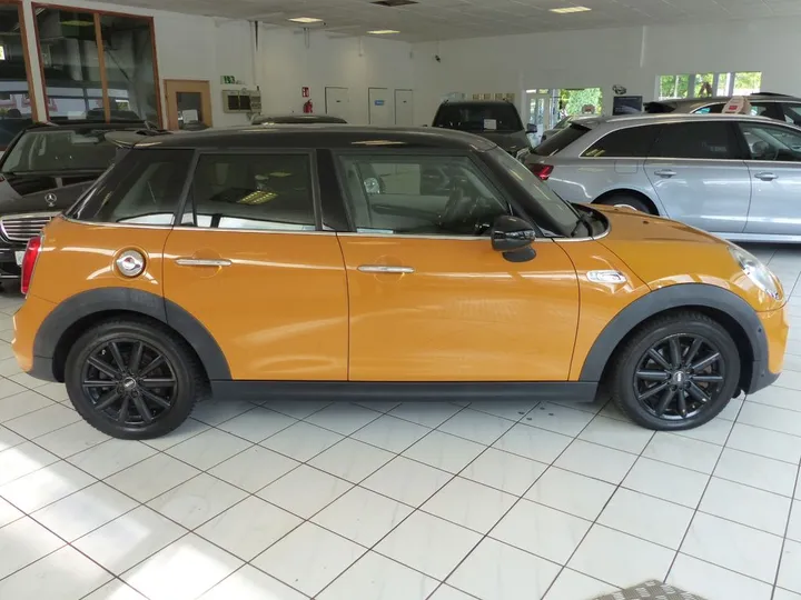 MINI Cooper SD
