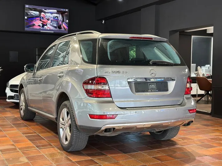 Mercedes-Benz ML 300
