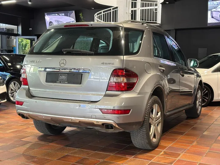 Mercedes-Benz ML 300