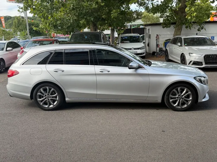 Mercedes-Benz C 220