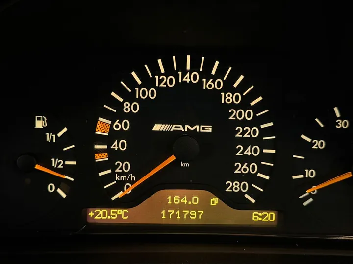 Mercedes-Benz E 55 AMG