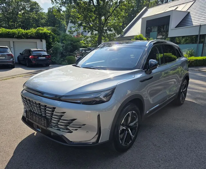 BAIC Beijing X75
