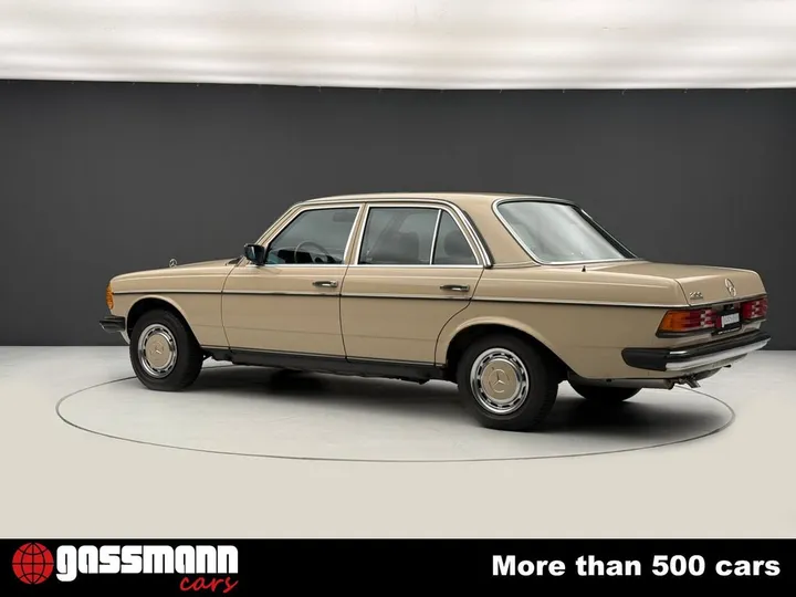 Mercedes-Benz 200