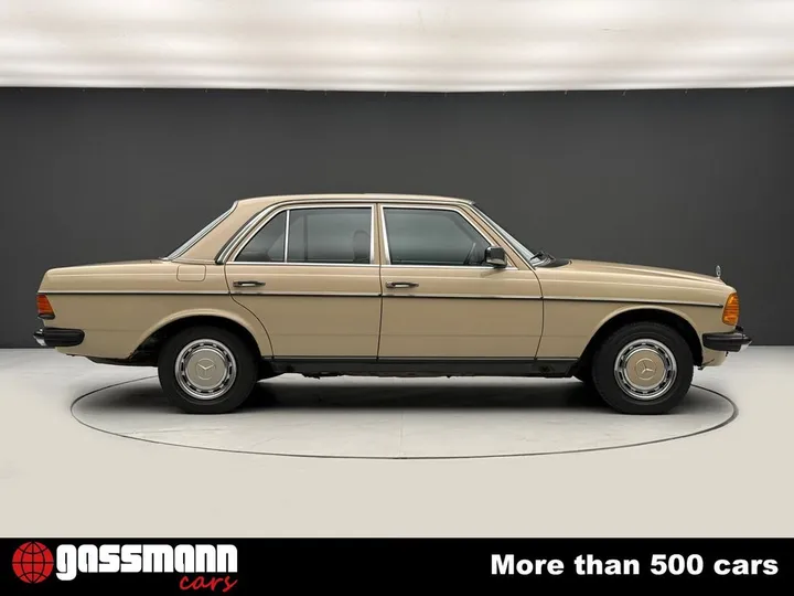 Mercedes-Benz 200